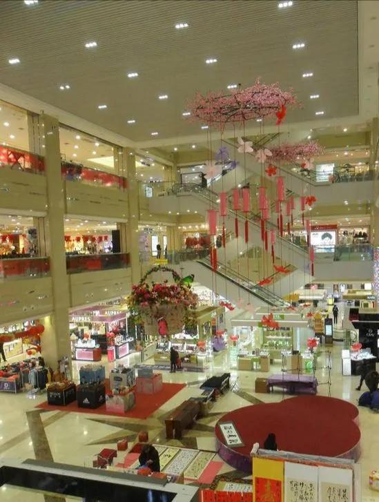 羽絨服生產成本75元標價1598元 如此這般銷售商品的廠商還有多少